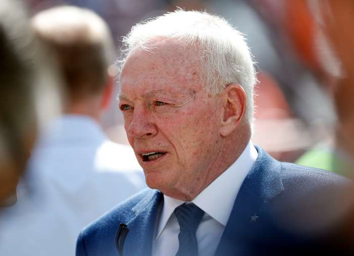 Cowboys owner Jerry Jones said more players than Ezekiel Elliott did not show full effort Sunday.